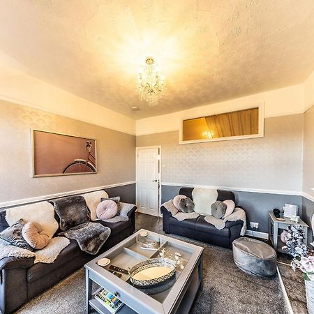 Courtyard Holiday Apartments Belper Exteriör bild
