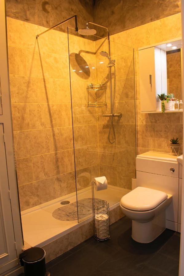 Courtyard Holiday Apartments Belper Exteriör bild