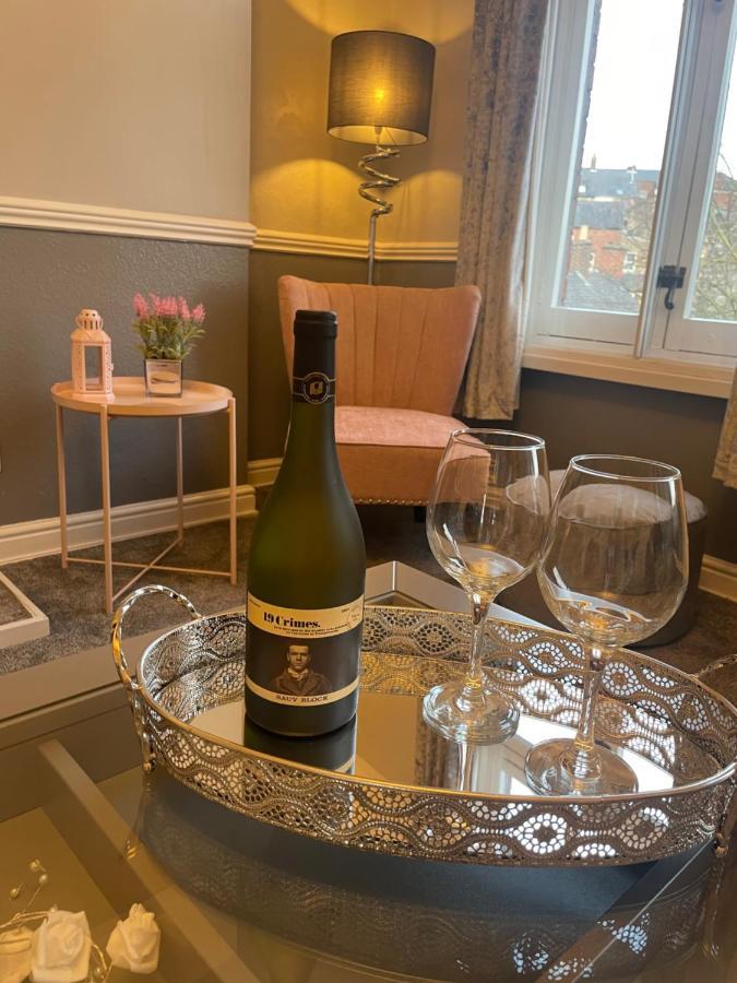 Courtyard Holiday Apartments Belper Exteriör bild