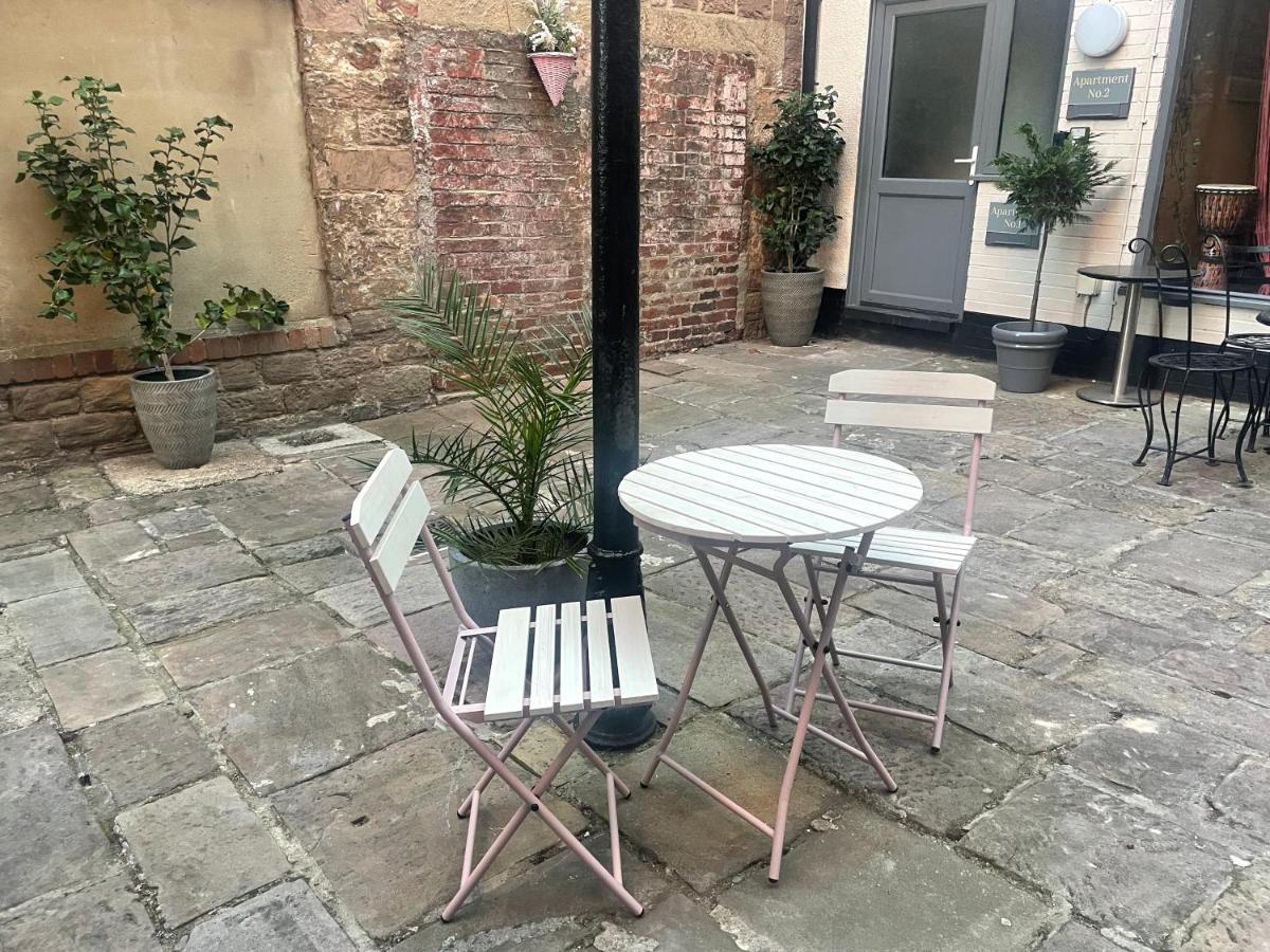 Courtyard Holiday Apartments Belper Exteriör bild