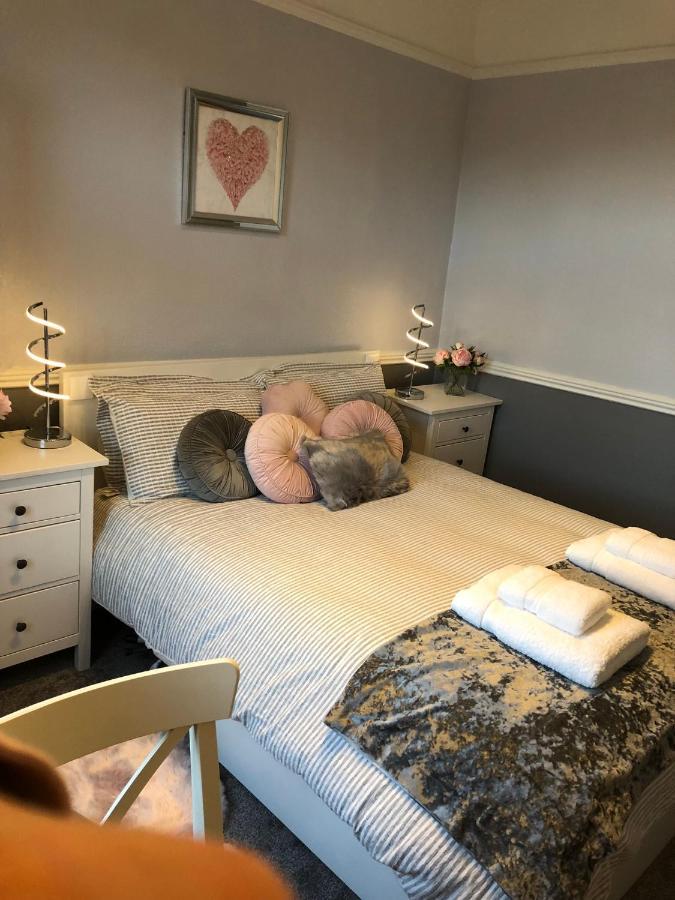 Courtyard Holiday Apartments Belper Exteriör bild