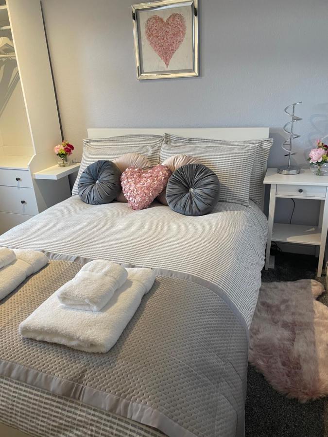 Courtyard Holiday Apartments Belper Exteriör bild