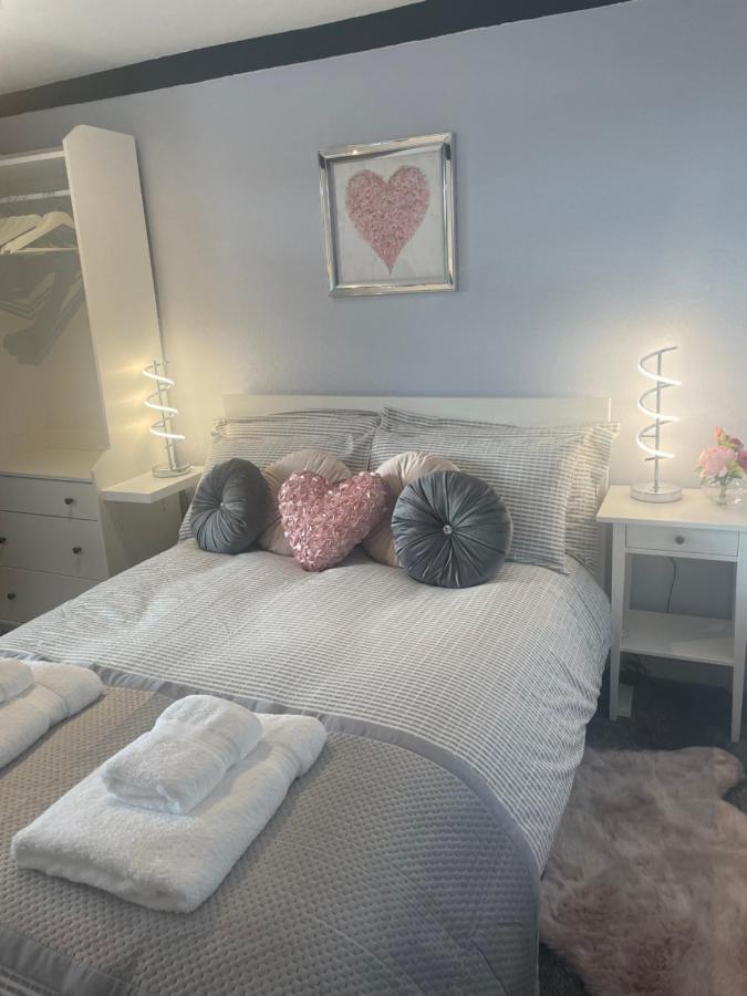 Courtyard Holiday Apartments Belper Exteriör bild
