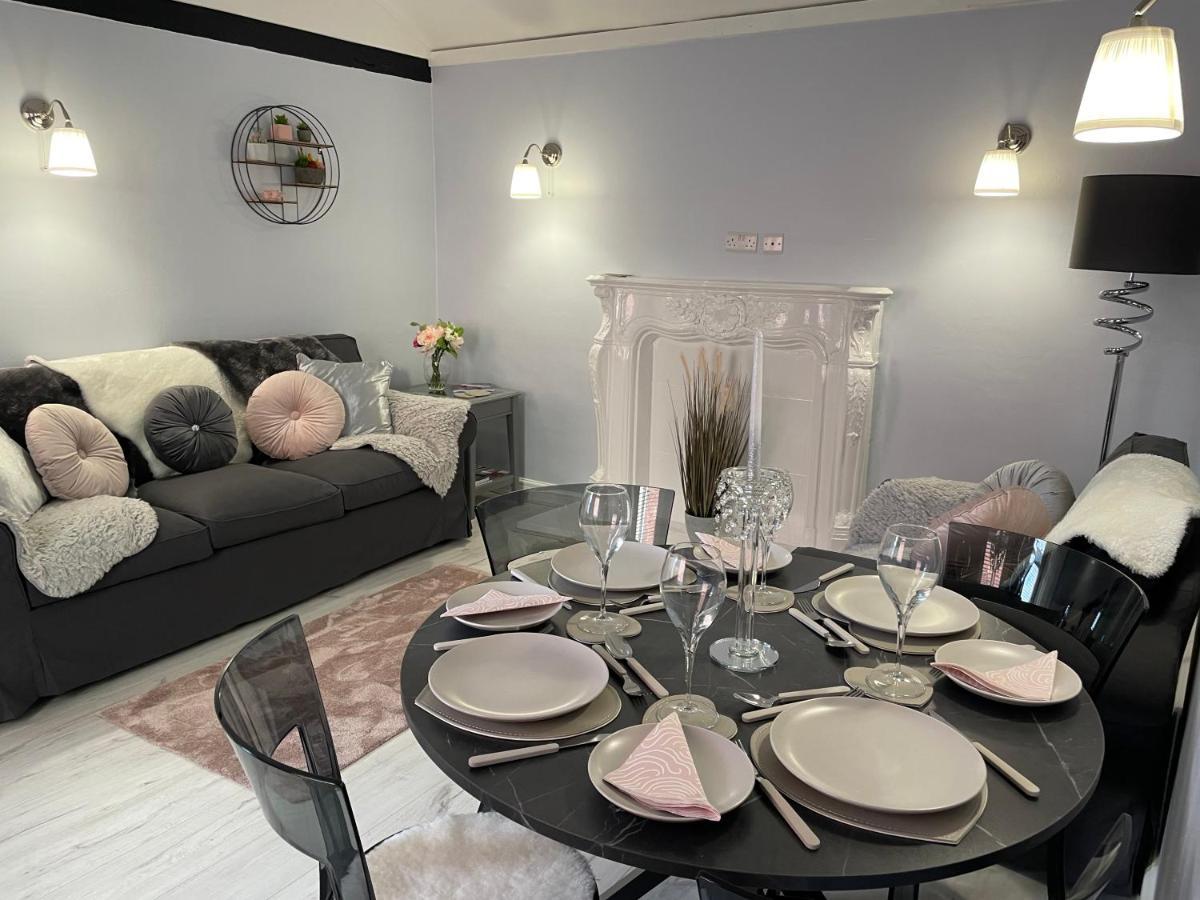 Courtyard Holiday Apartments Belper Exteriör bild