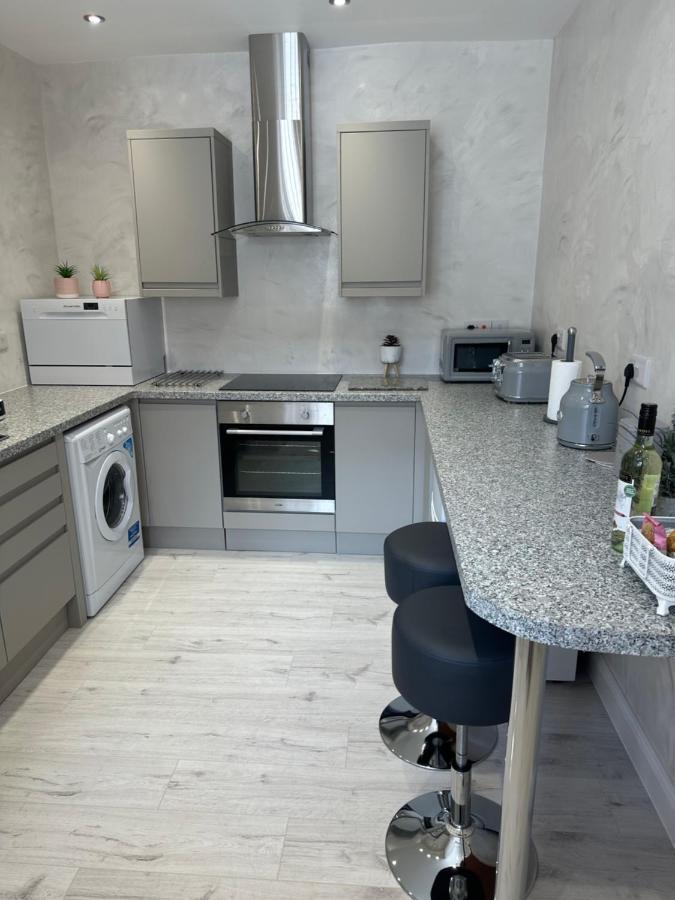 Courtyard Holiday Apartments Belper Exteriör bild