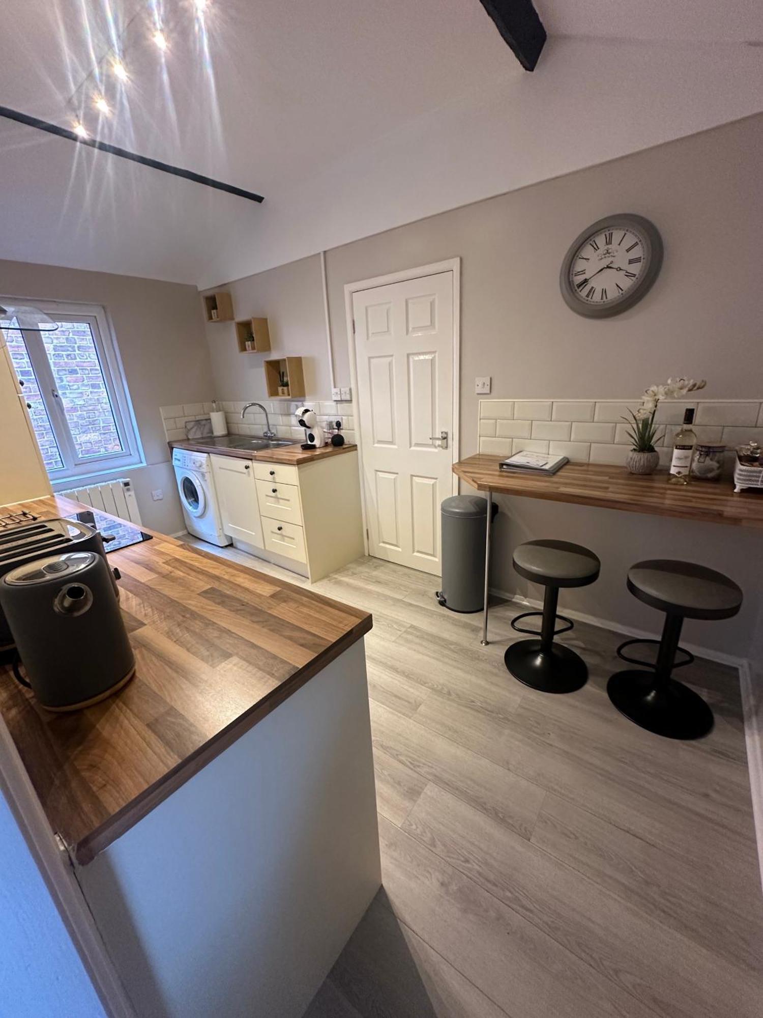 Courtyard Holiday Apartments Belper Exteriör bild